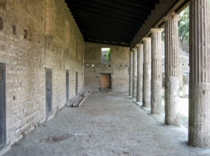 Подлинные казармы гладиаторов в Помпеях